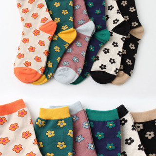 Chacha socks - ถุงเท้าข้อยาว mini flowers ถุงเท้าลิขสิทธิ์แท้นำเข้าจากเกาหลี