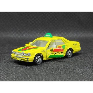 Tomica รถtaxi Nissan Bluebird