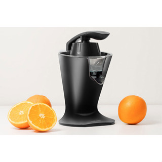 เครื่องคั้นน้ำผลไม้ LocknLock Handle Citrus Juicer ความจุ 1.6 L. รุ่น EJJ256BLK