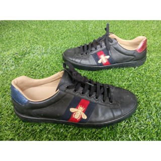 Gucci Black Embroidered Bee Ace Sneakers                                     size 8uk 42 /27cm. รองเท้ามือสองของแท้ 100%