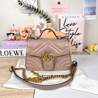 Like new‼️ G u c c i top handle bag ปี 2020 สีเบจ สภาพสวยงามค่ะ  ขอบมุมสวย ทรงตั้งสวยแข็ง หนังหอมๆ ภายในสะอาด อะไหล่ทอง😍