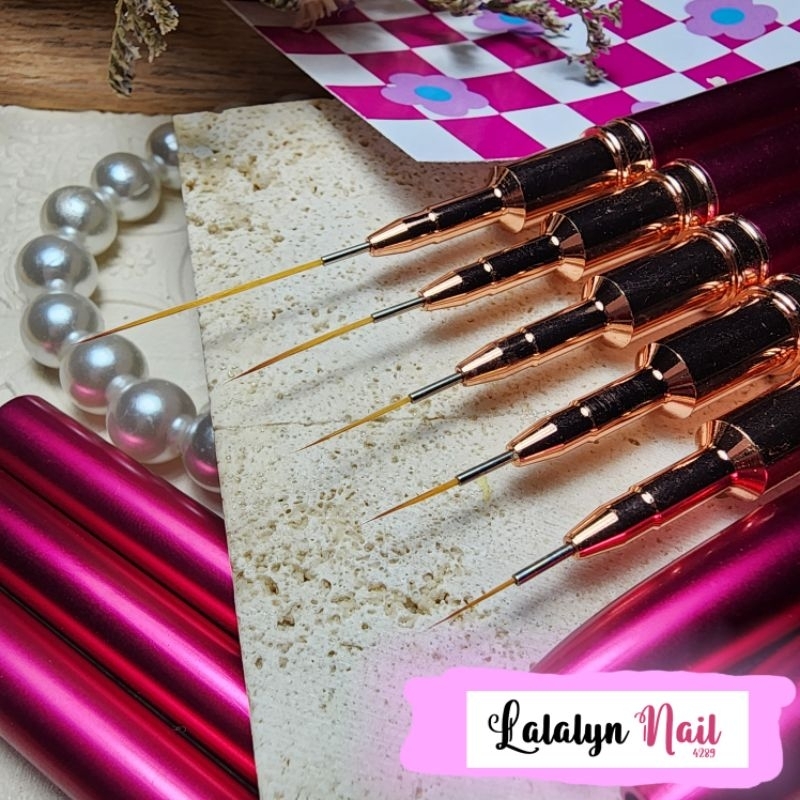 พู่กันเพ้นท์ขนนุ่มอุ้มสีดีด้ามเบา