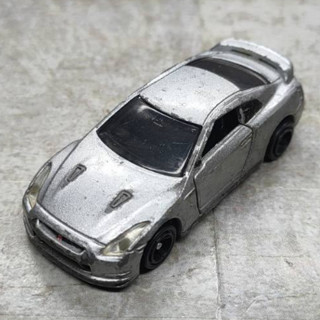 Tomica โมเดลรถเหล็กโทมิก้า S = 1/62 NISSAN GT R R-35