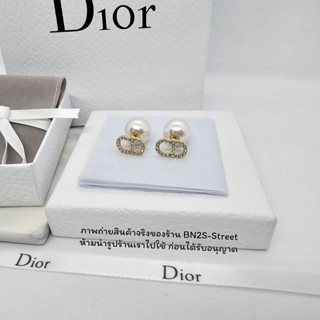 DlOR CLAIR D LUNE EARRINGS ต่าหูDออร์ โลโก้คริตัล CD  ตุ้มหูประดับไข่มุกสีขาว  งานสวยมาก ราคาย่อมเยาว์