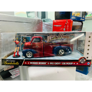 1952 Chevrolet COE Pickup &amp; Wonder Woman Figurine DC Comics 1/24 Scale Diecast Model By JADA 30453