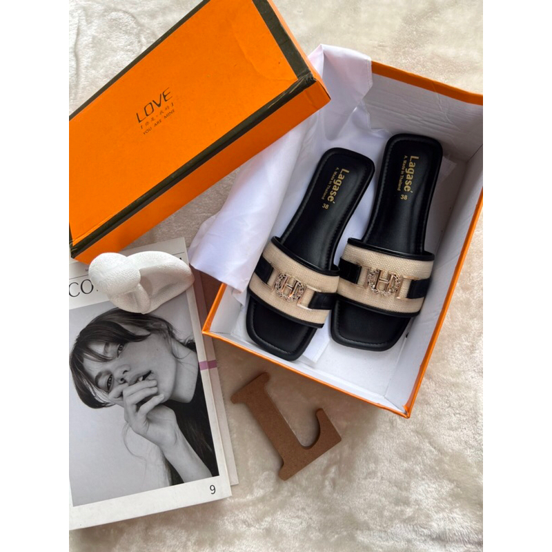 🧡Afashion🧡รองเท้าแตะแต่งอะไหร่Hสวยหรูดูแพงสุดๆ มี4สี 36-45 ไม่มีกล่องนะคะ สินค้าพร้อมส่งนะคะ