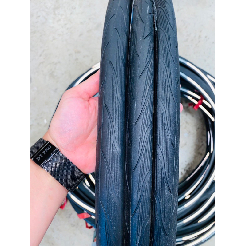 ยางขนาด 700x30c สีดำมี Reflex  ยางสำหรับขับขี่บนถนนเรียบ ในเมือง และทัวริ่ง ระบบกันหนาม K-Guard มี Reflex แถบสะท้อนแสง ราคา ถูกที่สุด ดีลบีเคเค แกลเลอรีภาพที่ 6