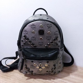 เป้ Mcm backpack silver stud กระเป๋ามือสองหนังแท้ งานลุ้นแท้ตู้ญี่ปุ่น งานคัด สภาพสวยมาก ‼️ร้านค้าจัดส่งไว
