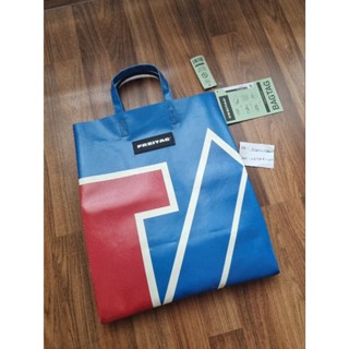 Freitag Miami F52 สีฟ้า ลายแดงขีดขาว มือ 1