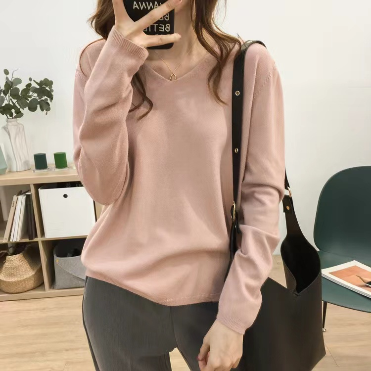 เสื้อแขนยาวไหมพรม คอวี สีพื้น ผ้าบางนิ่ม สวมใส่สบาย ไซส์เล็ก