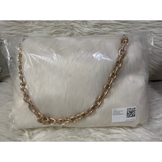 ✨H&amp;M farx fur clutch bag New with tag