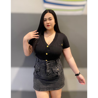 เสื้อไหมพรม สาวอวบ แขนสั้น กระดุมทอง ลายปรุ