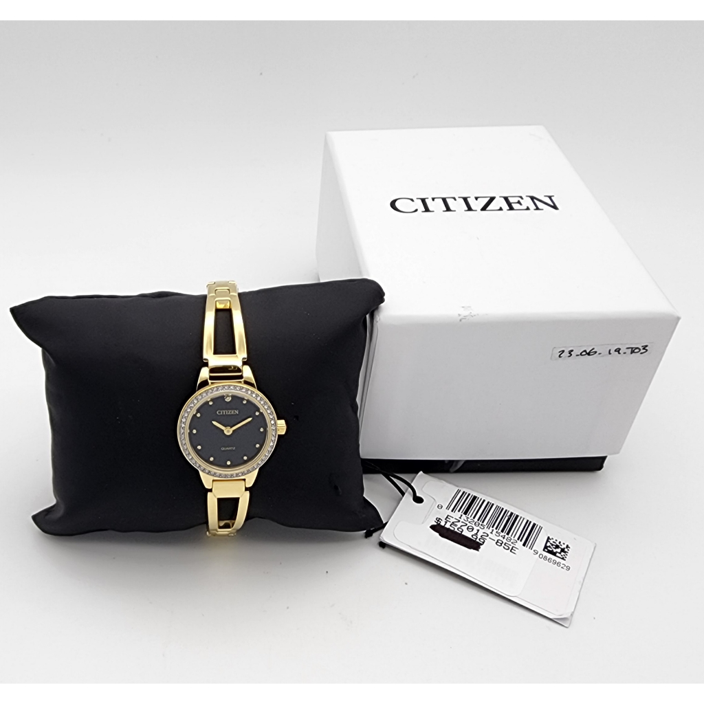 นาฬิกา CITIZEN WOMEN'S EZ7012-85E QUARTZ BLACK DIAL GOLD TONE STAINLESS STEEL WATCH 24 MM พร้อมกล่อง (ใหม่)