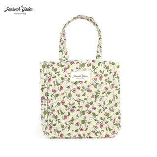 กระเป๋าถือใบเล็ก Soft Bag วัสดุผ้าเคลือบกันน้ำแบบเนื้อด้าน แบรนด์ Sandwich Garden