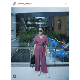 ใส่ครั้งเดียว Jumpsuit จากร้าน Wonder Treasure มี2สี น้ำเงิน และชมพูกะปิ