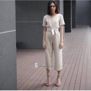 ใส่ครั้งเดียว Jumpsuit size S จากร้าน Serene Studio จากราคา 1,290