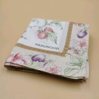 ผ้าเช็ด​หน้า​ Wedgwood (plum)