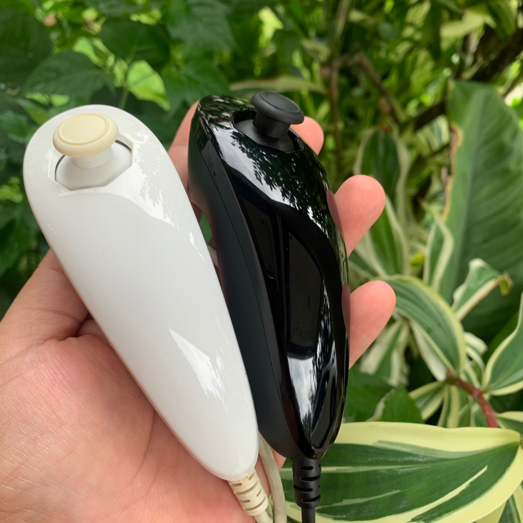 วีนันชัก Nintendo Wii Nunchucks Controller