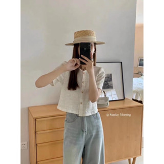 เสื้อผ้าทวิตกระดุมทอง เสื้อแขนสั้น