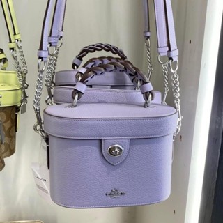 💜👜พร้อมส่ง สีสวยมาใหม่ ทรงกล่อง มีหู หิ้ว NEW Coach Kay Crossbody สัม่วงอ่อนสวยมาก