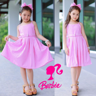 พร้อมส่ง!! ชดุเซ็ตเด็ก Barbie เดรส/เข็มขัด/โบว์ผูกผม ผ้าไหมอิตาลี่ ลายชมพูขาว