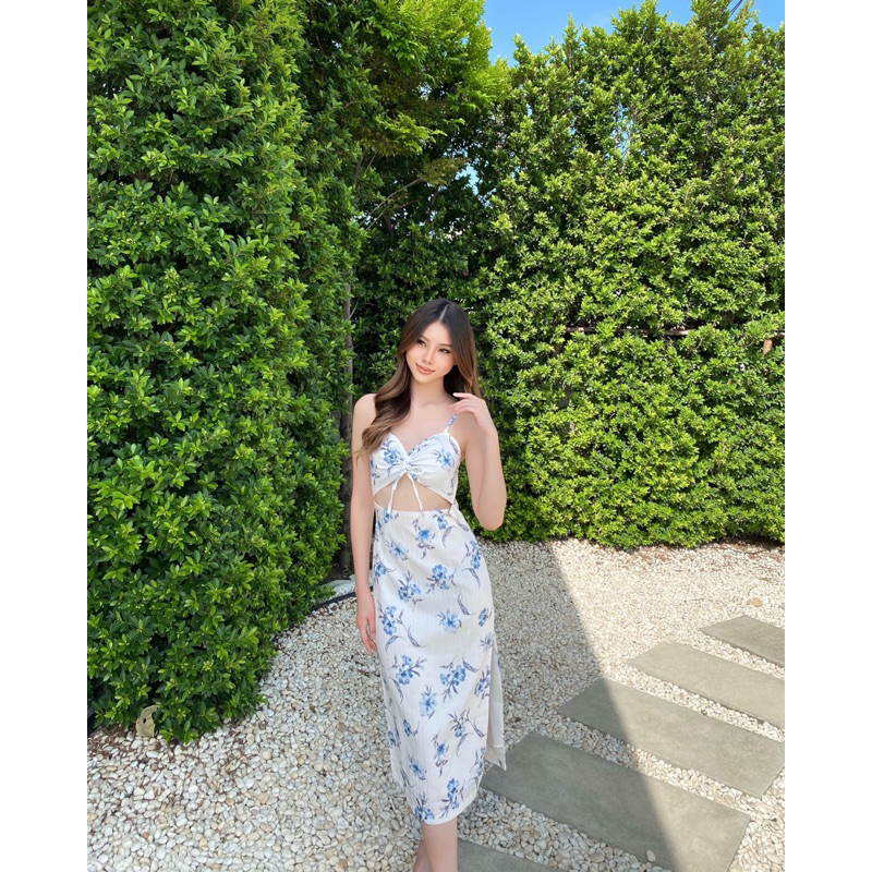 Rosy dress blu flowers เดรสผูกอก