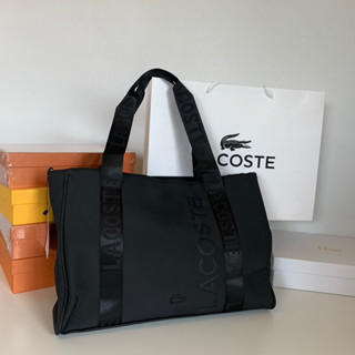 z1482 **สินค้าแนะนำ ป้าย Lacoste กระเป๋าสะพายข้าง tote bag สีดำ unisex จุของได้เยอะ