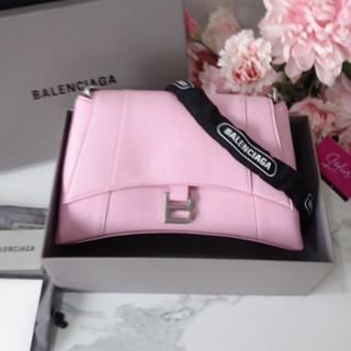 [ทักแชทก่อนสั่งซื้อ] Balenciaga Downtown size 33 cm. ใบใหญ่สวยเก๋ ถ่ายจากสินค้าจริง สอบถามสีเพิ่มเติมได้ค่า