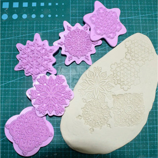 พิมพ์กดฟองดองท์ กัมเพส  Snowflake Cake Embosser Lace Press DIY  Set 5 ชิ้น สุดคุ้ม พลาสติกคุณภาพดี ลายคมชัด