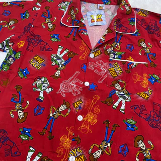 ToyStory ชุดนอนลายทอยสตอรี่ ชุดนอนเด็ก และ ชุดนอนผู้ใหญ่ พร้อมส่ง ลายวู้ดดี้ บัทไลท์เยียร์ ลิขสิทธิ์แท้ 100%