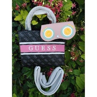 ✨ลดพิเศษ กระเป๋าสะพาย สุดชิค Guess Monique Mini Tote Bag มีสายสะพายครอสบอดี้ สวยมาก✨แถมกรอบใส่แว่นตาและน้ำหอมฟรี