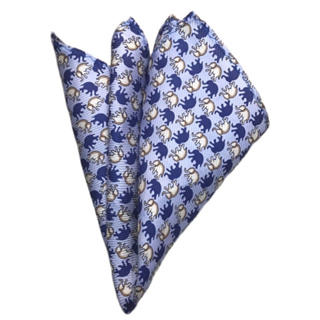 ผ้าเช็ดหน้า ( Pocket Square )ลายช้างเป็นผ้าไหม สีฟ้าใส่กระเป๋าสูท   ขนาด 21 X 21 cm