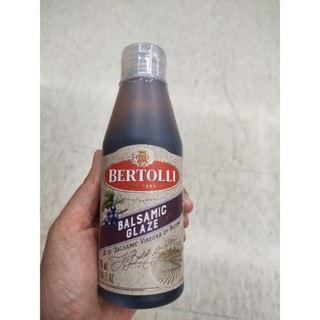 Bertolli  Balsamic Glaze   ซอสบาลสามิกสำหรับราดหน้าเพื่อเพิ่มรสชาติอาหาร เบอร์ทอลลี่ 200  ml