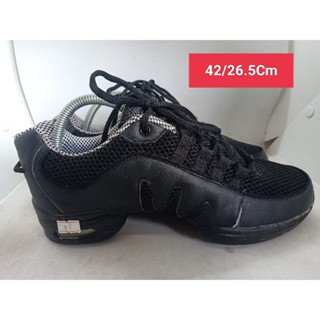 Size 42 ยาว 26.5 รองเท้ามือสอง ผู้หญิง ผู้ชาย ผ้าใบ กีฬา  แฟชั่น ทำงาน ลำลอง เที่ยว