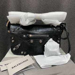 BALENCIAGA LE CAGOLE CROSSBODY BAG กระเป๋าสะพายข้างครอสบอดี้ แบรนด์บาลองเซียก้า