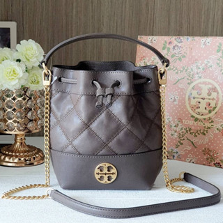 🎀 (สด-ผ่อน) กระเป๋า ทรงจีบ สี Volcanic Stone หนังแกะ Tory Burch 87869 Willa Mini Bucket Bag