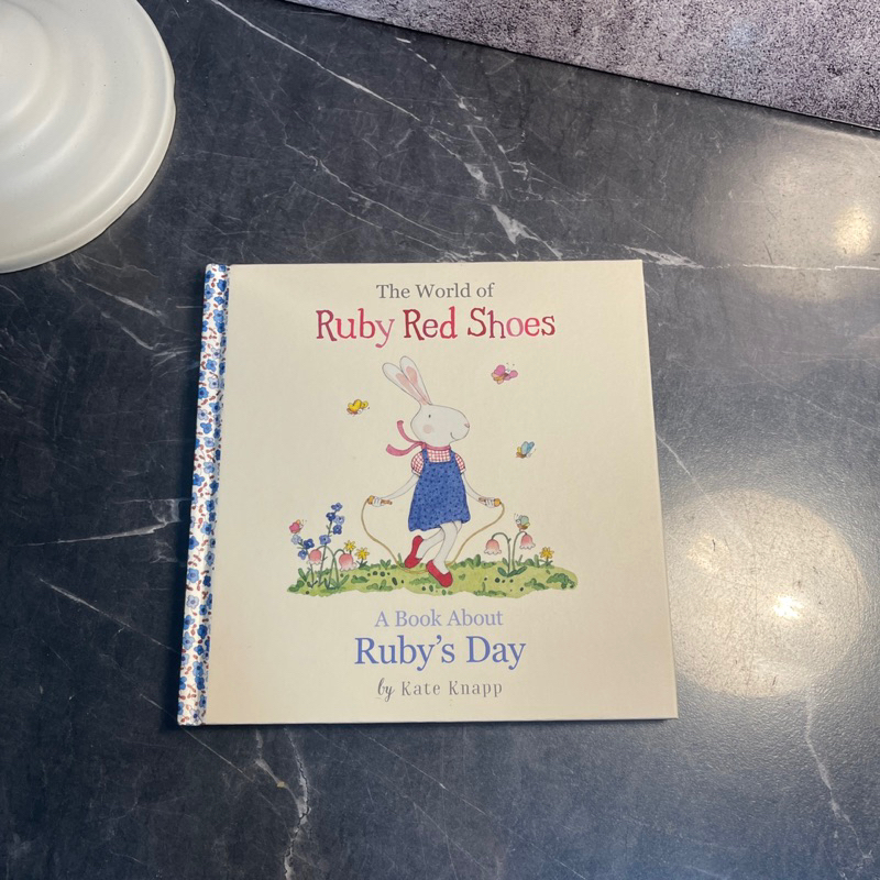 หนังสือ (มือหนึ่ง) นิทานภาพ นิทานเด็ก ภาษาอังกฤษ The World of Ruby Red Shoes: A Book About Ruby’s Da