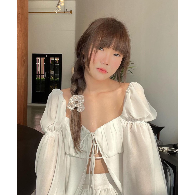 Sabina top- white ✨🌷🍰 เสื้อจีบหน้าอก ผูกโบว์ข้างหน้านะคะ 🥰🫶🏻 SBN-TOP