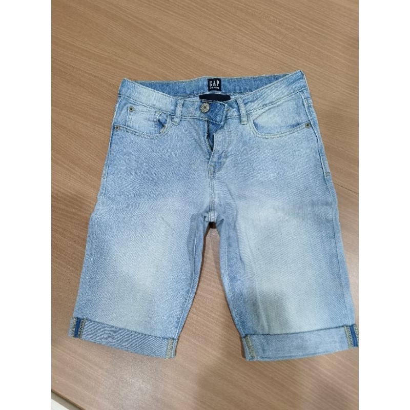 กางเกง​ยีนส์​ขาสั้นGap