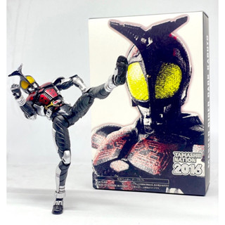 Kamen Masked Rider Dark Kabuto SHF Shinkocchou Seihou Action Figure 15.5 cm