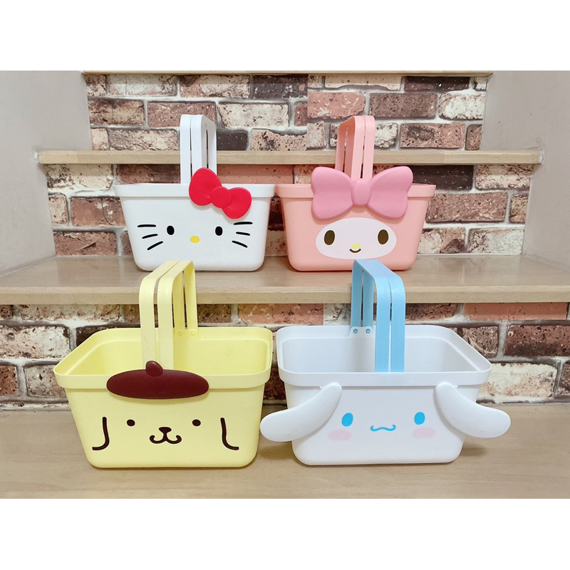 ตะกร้าพลาสติกมีหูหิ้วลายSanrio