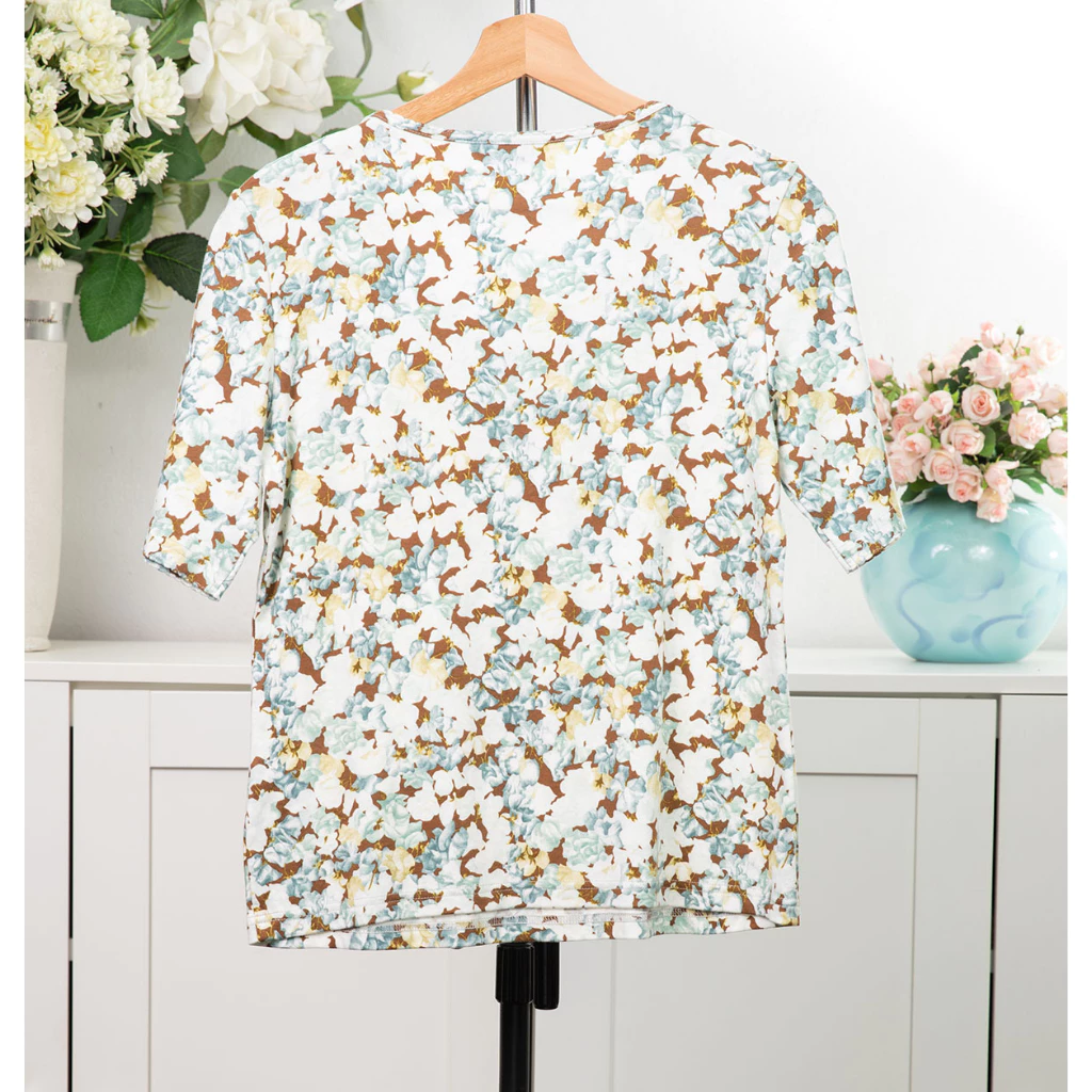 เสื้อคอกลมแขนสั้น INGEBORG ลายดอก สีน้ำตาลเขียว ไซส์ M thumbnail 4