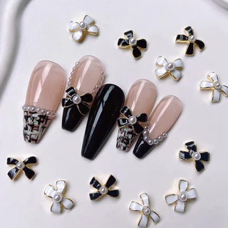 โบว์เพชรตกแต่งเล็บ​10ชิ้น​