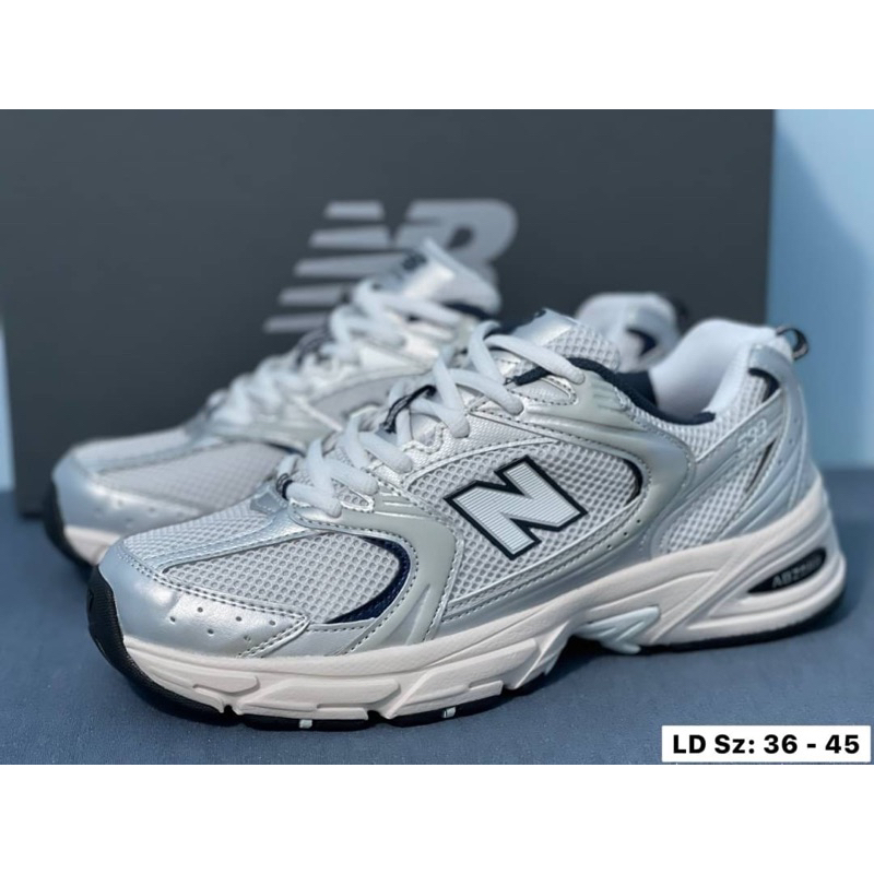 พร้อมส่ง (ของแท้ 100%)  MR530SG รุ่นฮิต เบามาก ดาราใส่เยอะ