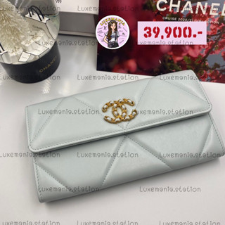 👜: New!! Chanel 19 Sarah Wallet‼️ก่อนกดสั่งรบกวนทักมาเช็คสต๊อคก่อนนะคะ‼️