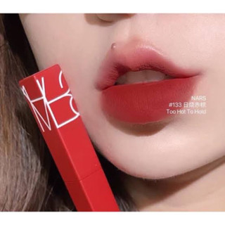 เคาน์เตอร์ไทย NARS ลิปสติก Powermatte H/I Lipstick Too Hot To Hold 1.5 กรัม