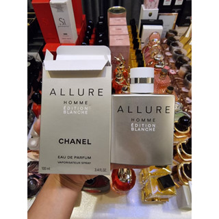 น้ำหอม Chanel Allure Homme Edition blanche 100ml       เป็นน้ำหอมที่ดมแล้วเข้าใจถึงคุณภาพที่ลงตัวในทุกๆโน้ต มีความหรูและ
