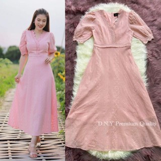 เดรสออกงานสวยหวาน!!! M-XL Maxi Dress เดรสสีชมพูผ้าฉลุลายคอวีแต่งลูกไม้ งานป้าย DNY