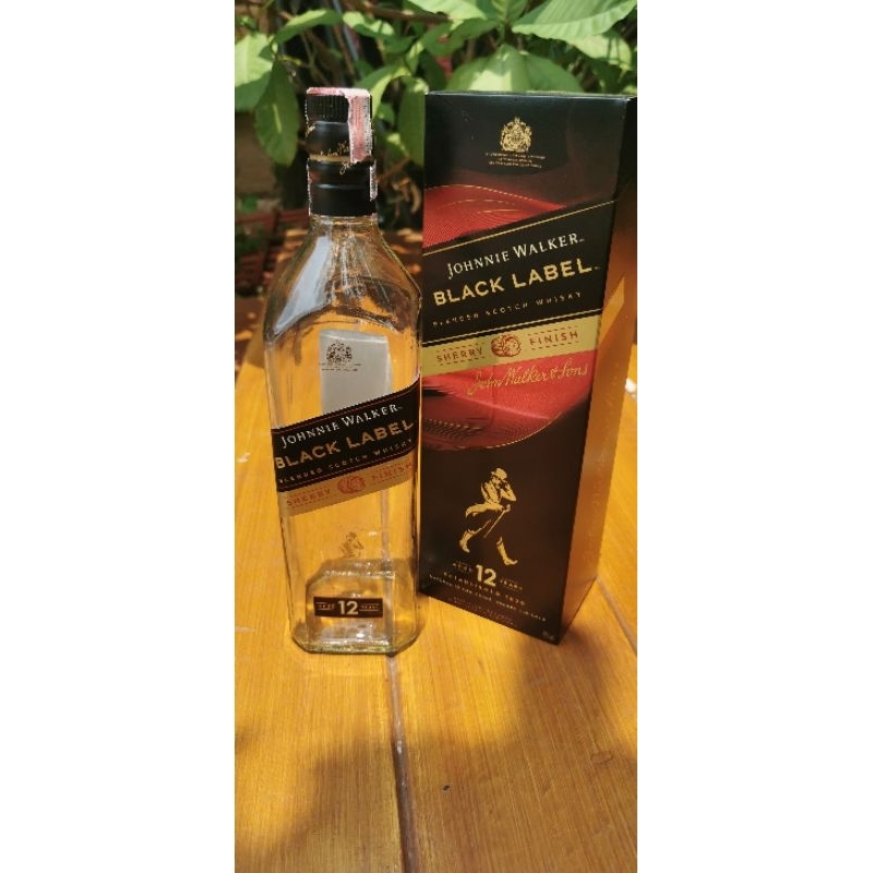 ขวดเหล้าเปล่า​Johnnie Walker Black Label 12 years 1ลิตร​ สำหรับตกแต่งร้าน