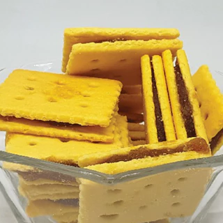 ขนมปังปี๊บชีสใส้สับปะรด ขนาดแบ่งขาย (ใส่ถุงจีบ) 500 กรัม 1000 กรัม หอม อร่อยรับประกันความใหม่